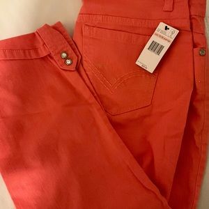 NWT Nine West size 10 Capris